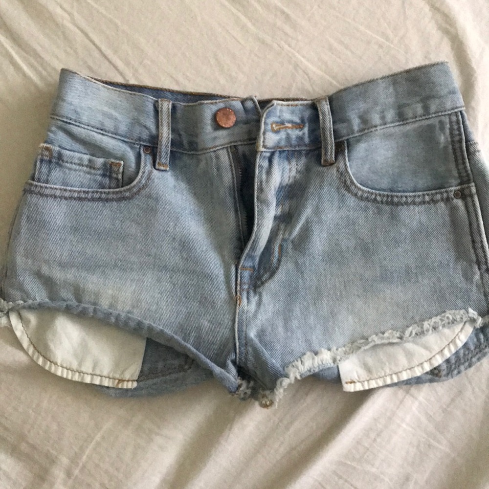 Bullhead Light wash Jean shorts